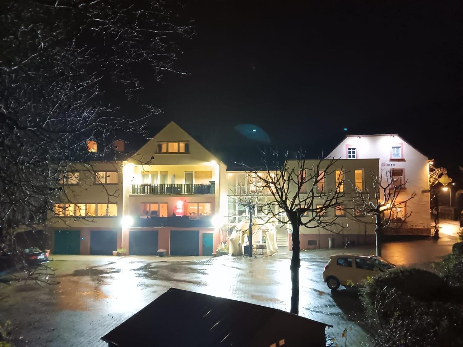 Hotel Landgasthof Simon Waldrach Exteriör bild