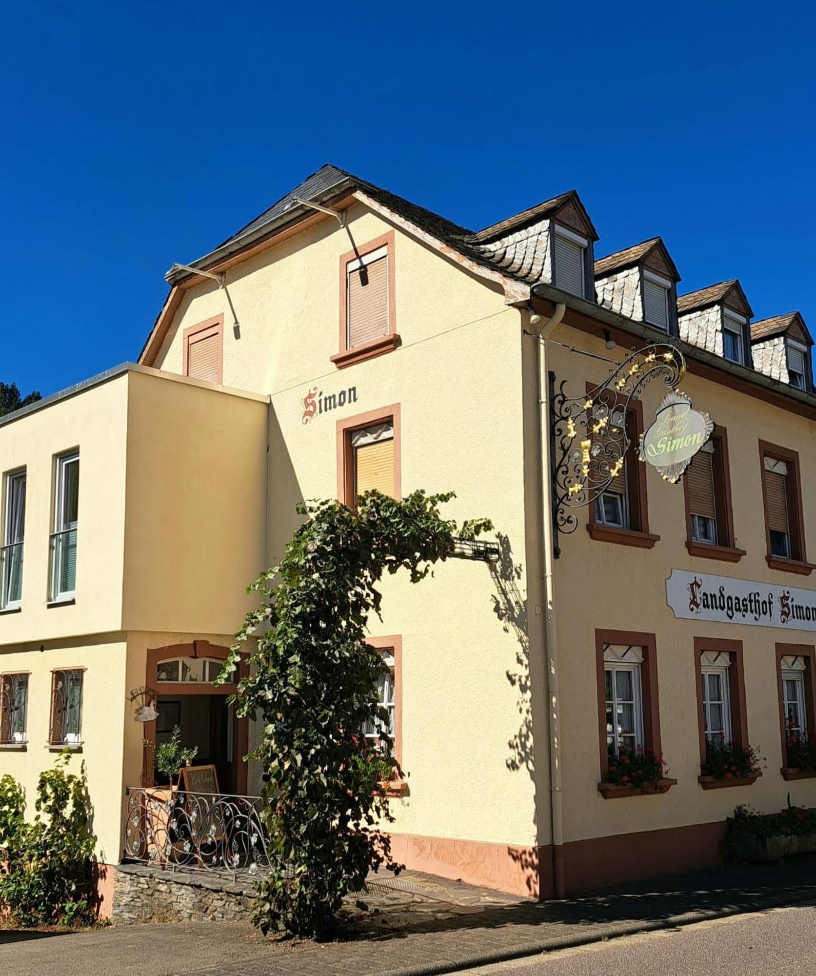 Hotel Landgasthof Simon Waldrach Exteriör bild